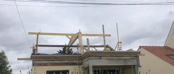 Dépose de toiture pour extension de maison en Ile-de-France - FRAN S BAT